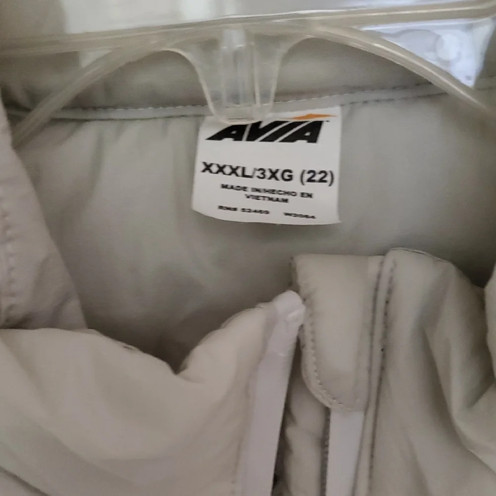 Avia Light Gray Quilted Vest - Picture 2 of 4